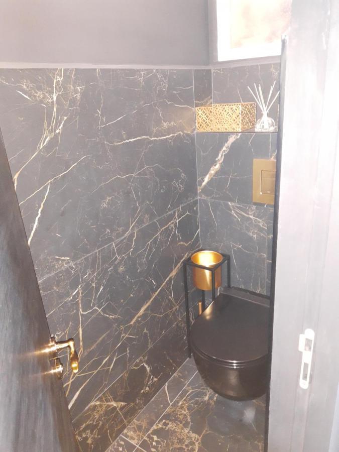 Nuit Romantique - Jacuzzi - Beziers - Romance Royale Exterior photo